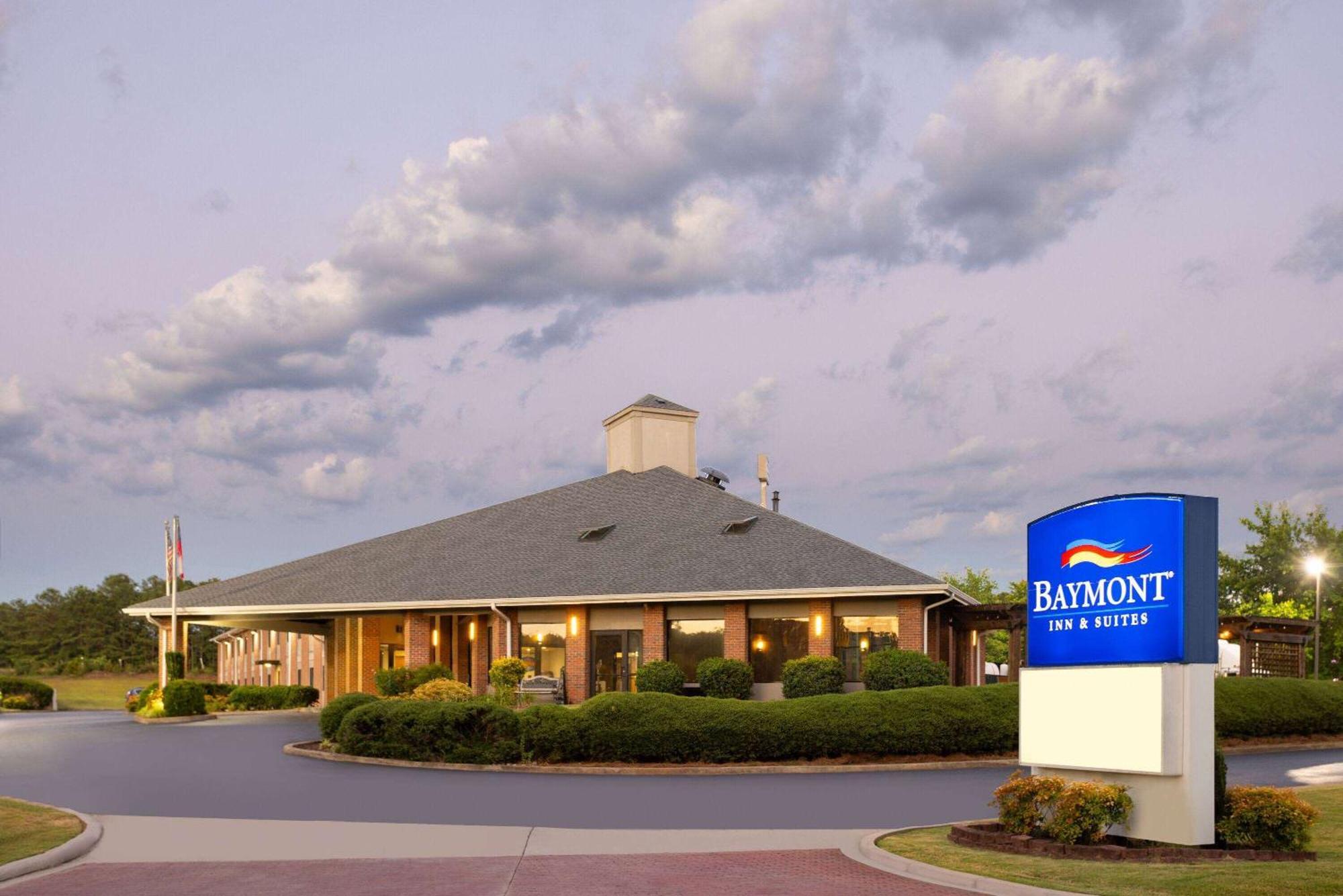 Baymont By Wyndham Lagrange LaGrange Exterior foto