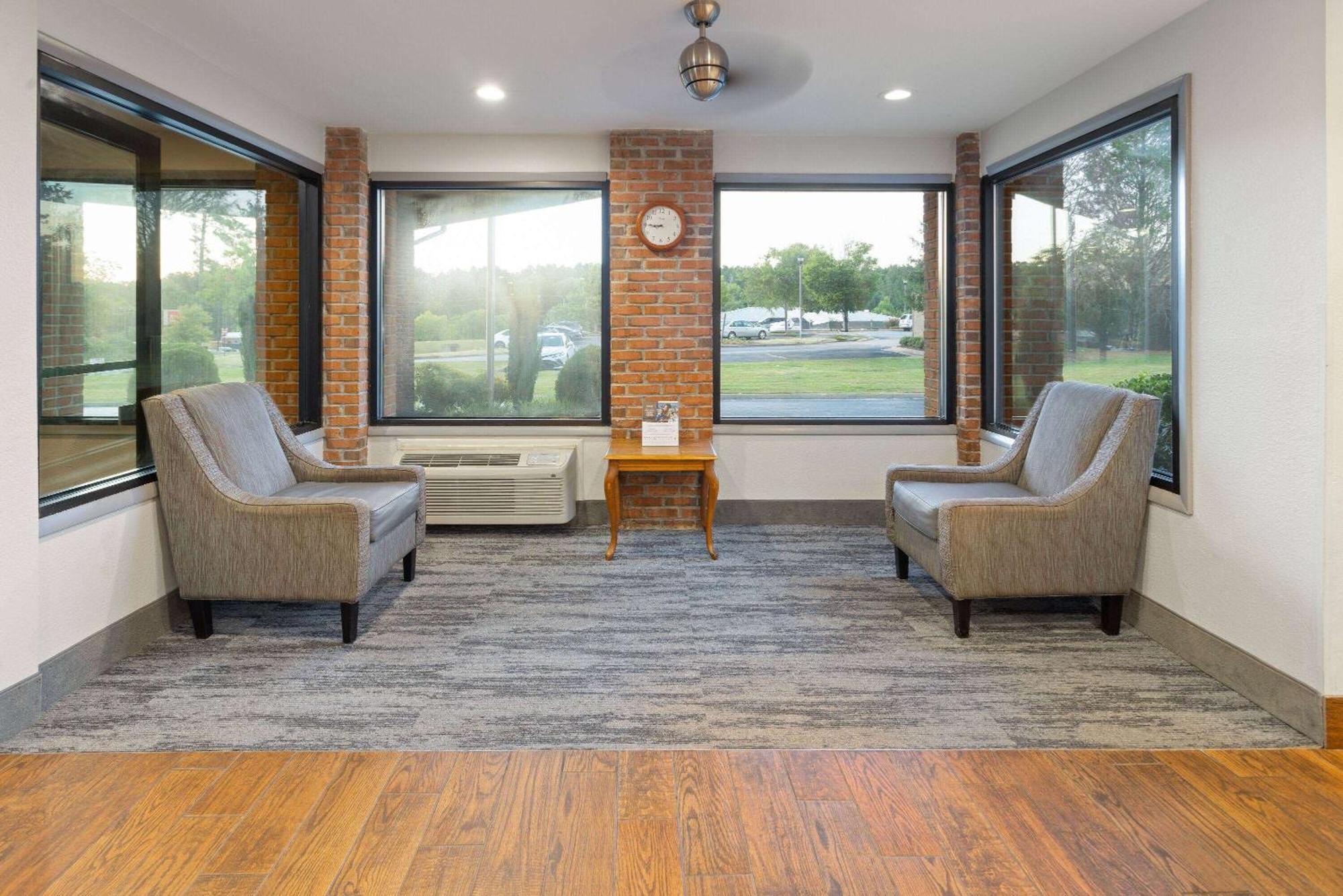 Baymont By Wyndham Lagrange LaGrange Exterior foto